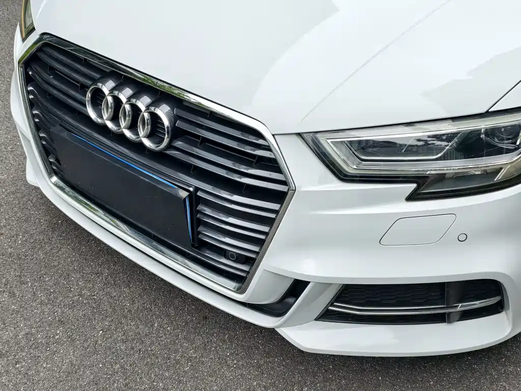 Audi A3 2019 — фото 5