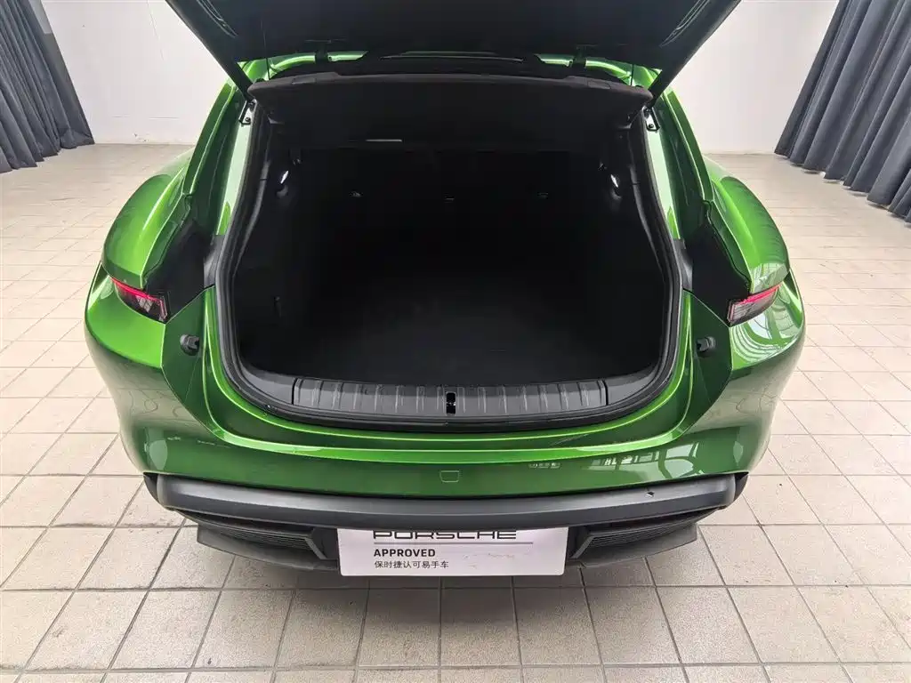 Porsche Taycan 2023 — фото 17