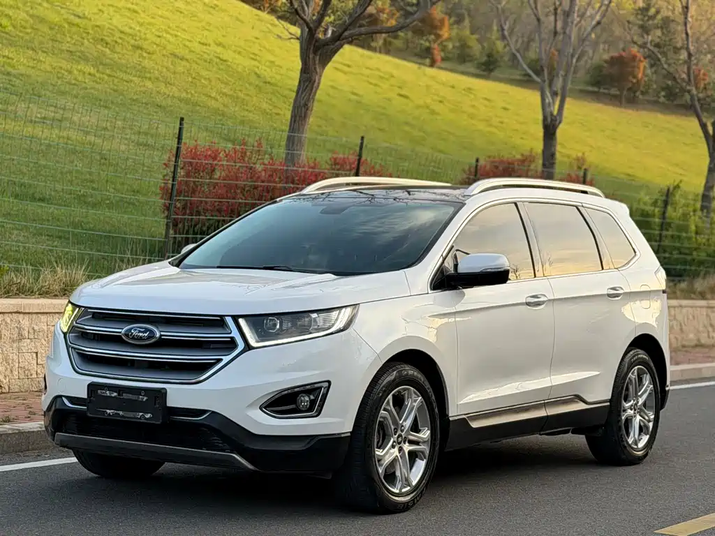 Ford Edge 2016 — фото 1