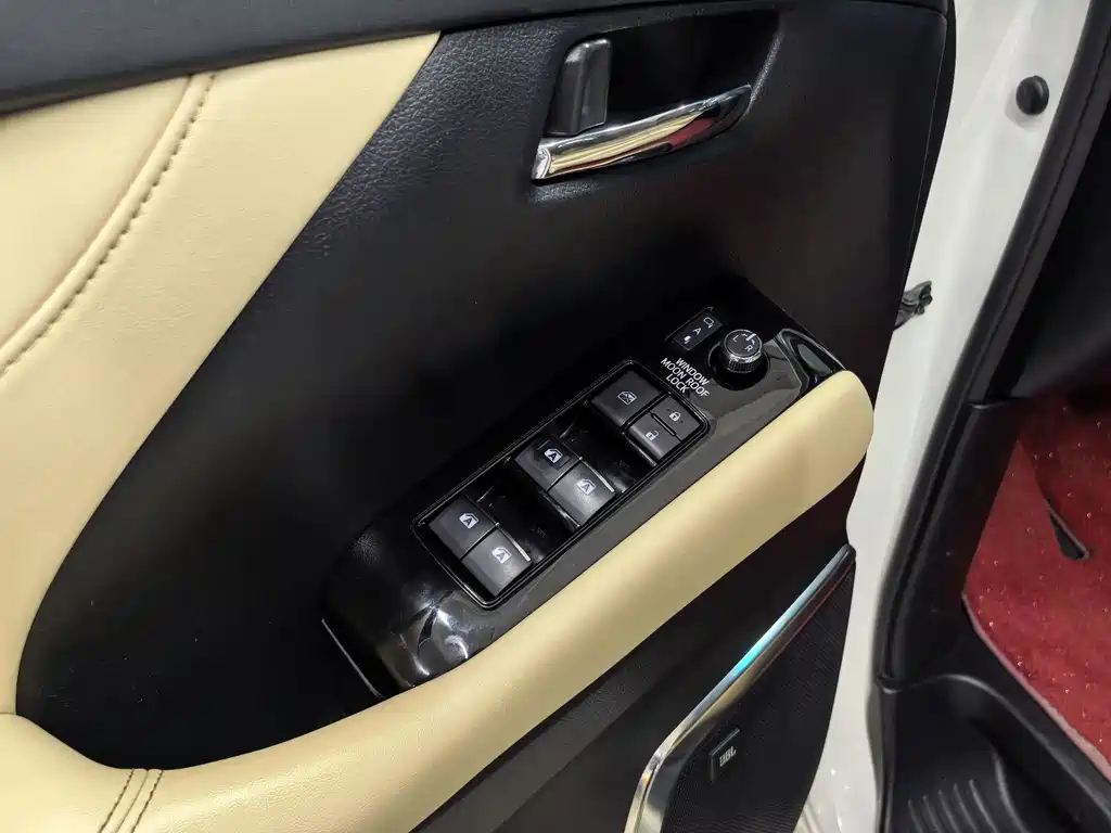 Toyota Alphard 2019 — фото 15