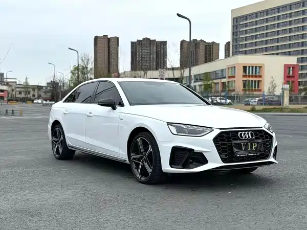 Audi A4L 2025
