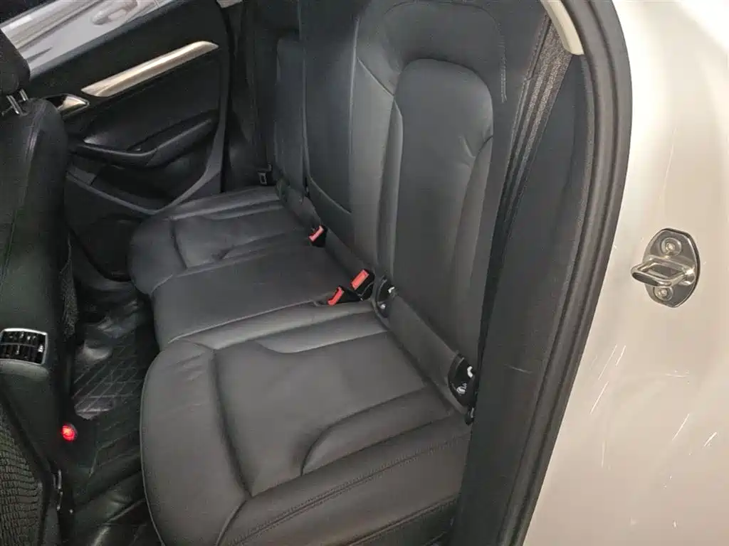 Audi Q3 2018 — фото 17