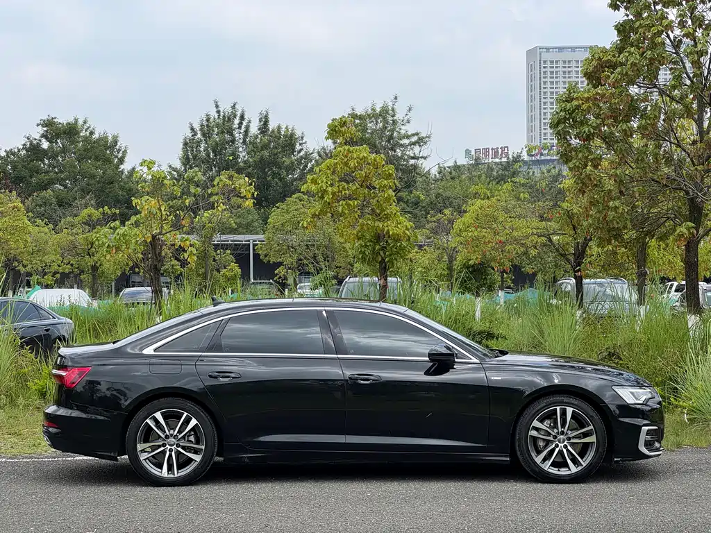 Audi A6L 2021