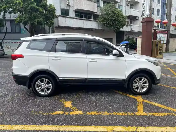 BAIC Huansu S3 2017