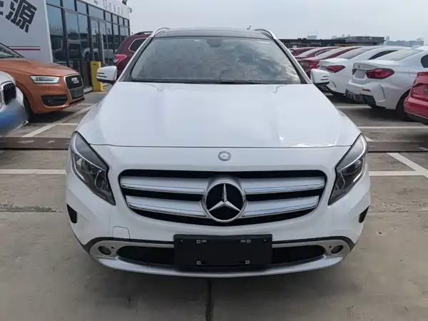 Mercedes-Benz GLA 2016