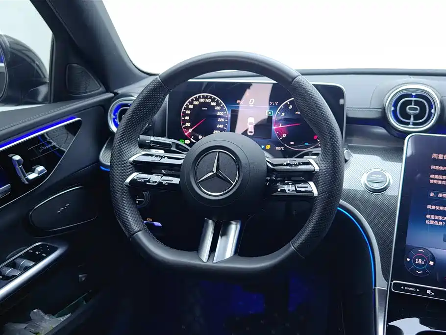 Mercedes-Benz C-Class 2023 — фото 15