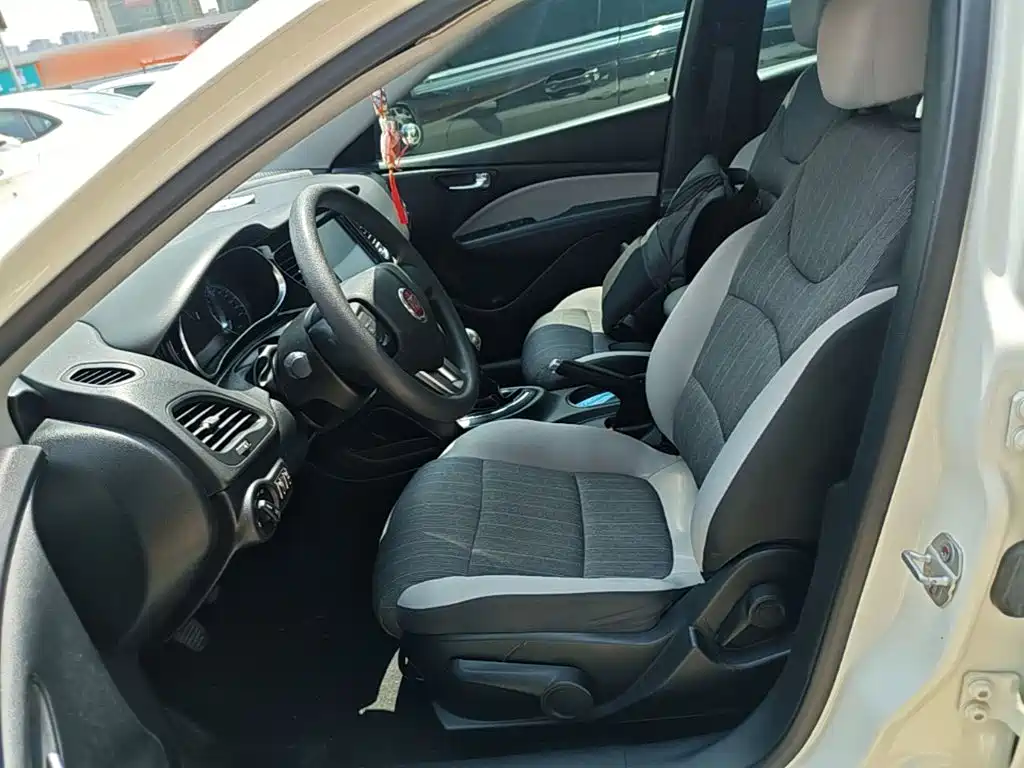 Fiat Viaggio 2015 — фото 15