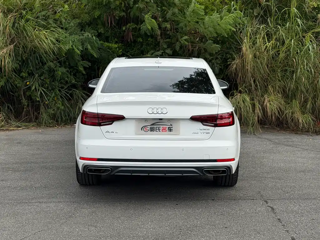 Audi A4L 2018