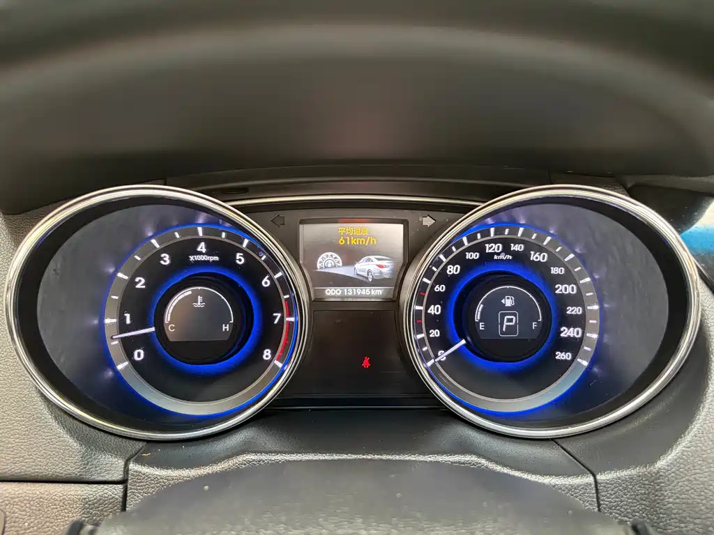 Hyundai Sonata 2014 — фото 26