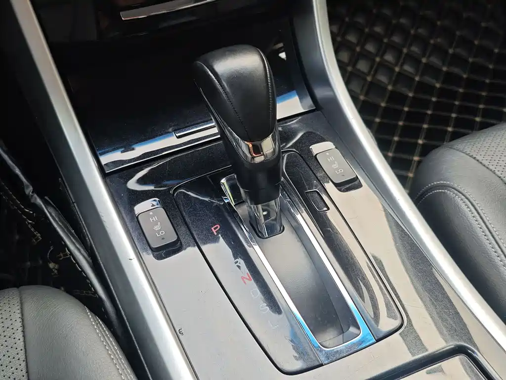 Honda Accord 2018 — фото 19