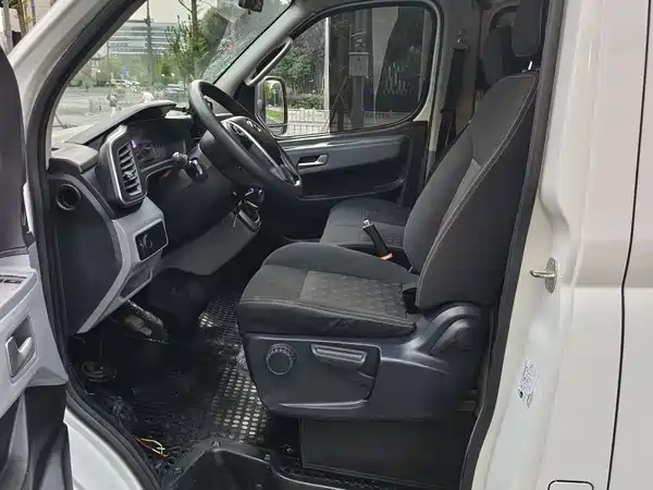 Maxus V80 2024