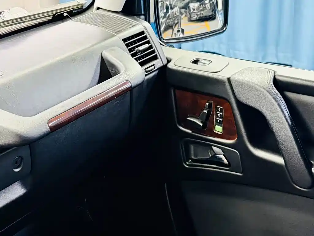 Mercedes-Benz G-Class 2012 — фото 15