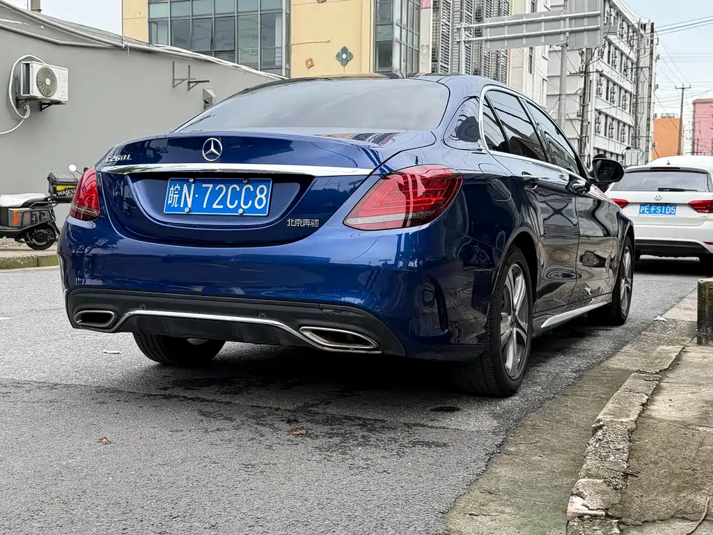 Mercedes-Benz C-Class 2020