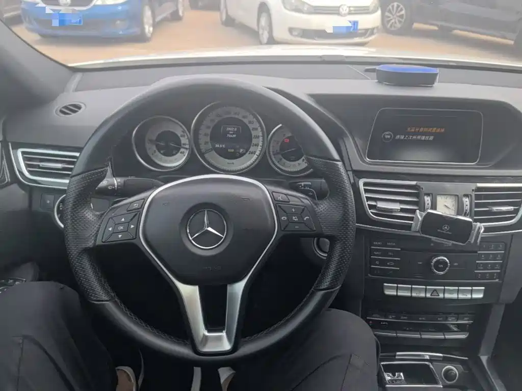 Mercedes-Benz E-Class 2015 — фото 10