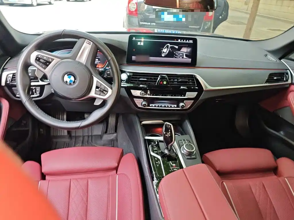 BMW 5 Series 2022 — фото 13