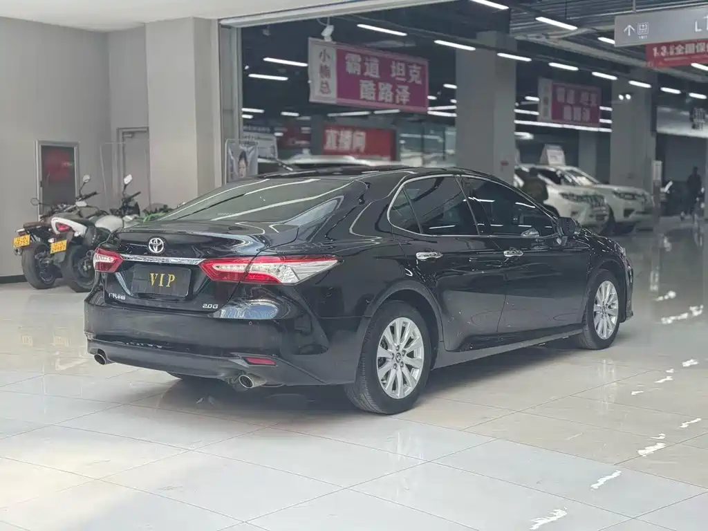 Toyota Camry 2021 — фото 9