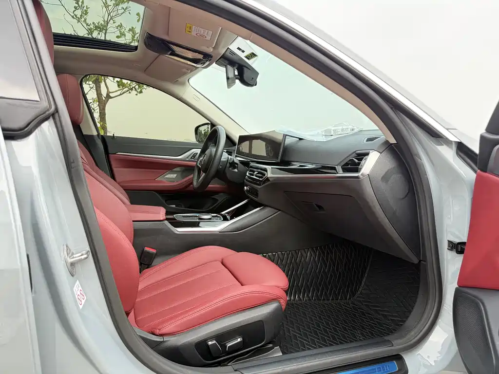 BMW i4 2023 — фото 9
