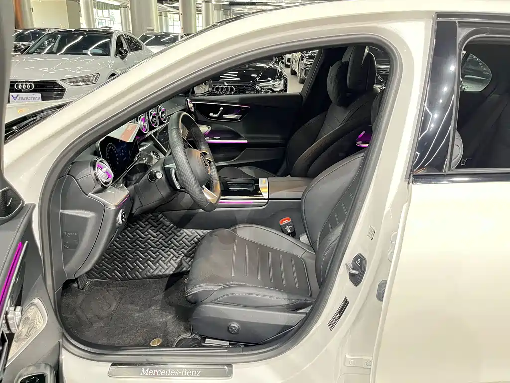 Mercedes-Benz C-Class 2024