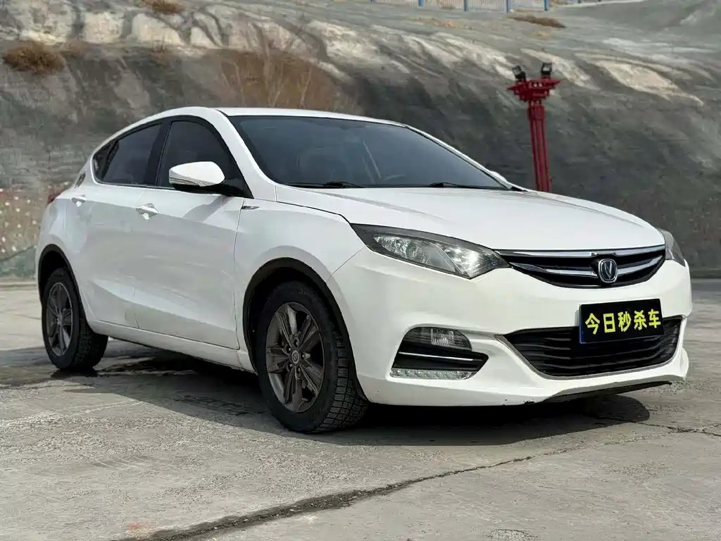 Changan Eado XT 2017 — фото 3