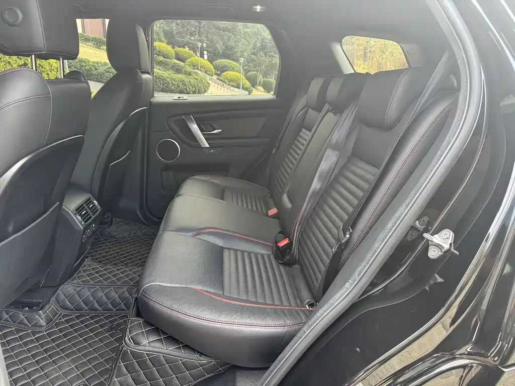 Land Rover Discovery Sport Hybrid 2023 — фото 17