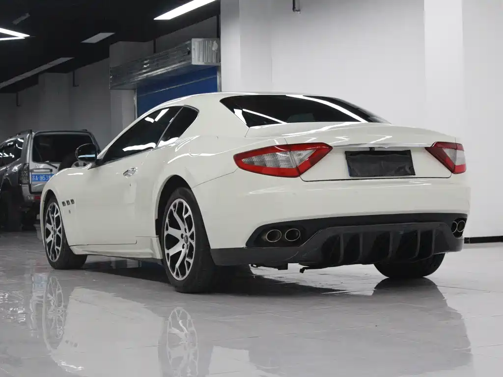 Maserati GranTurismo 2013 — фото 4