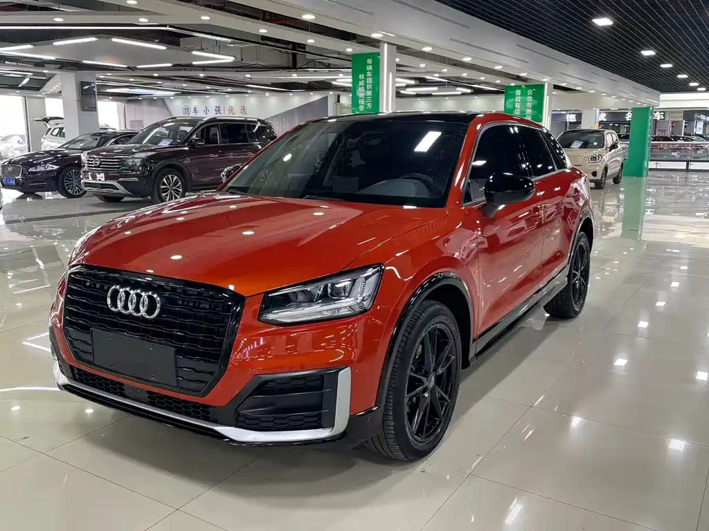 Audi Q2L 2019 — фото 1
