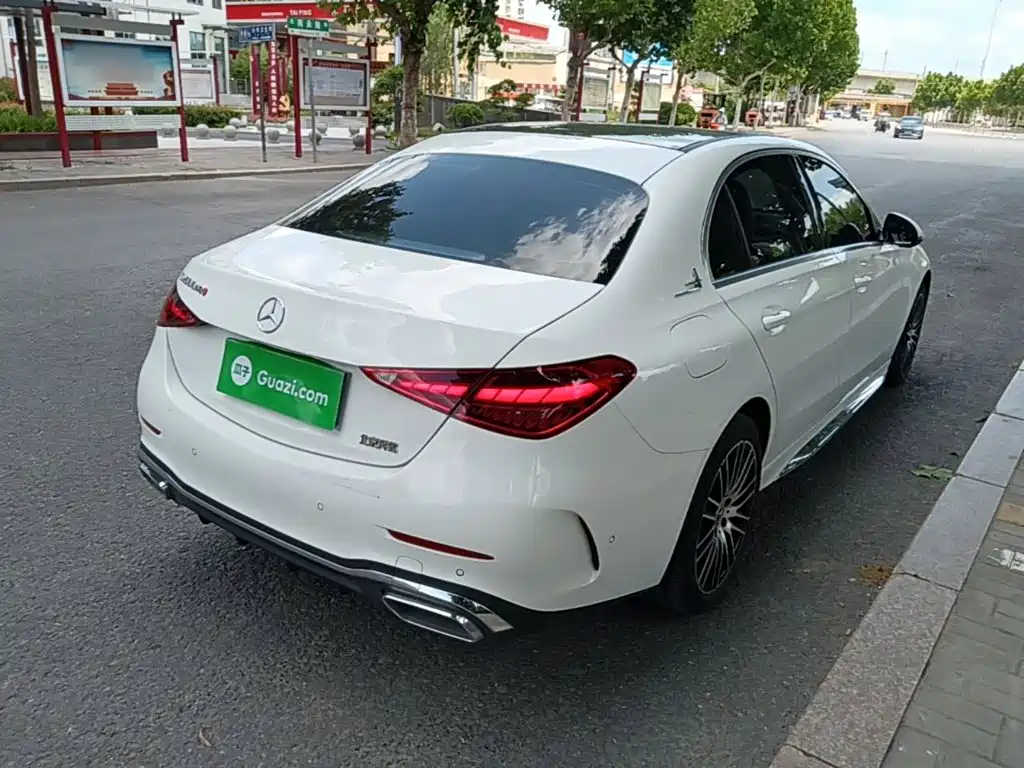 Mercedes-Benz C-Class 2024