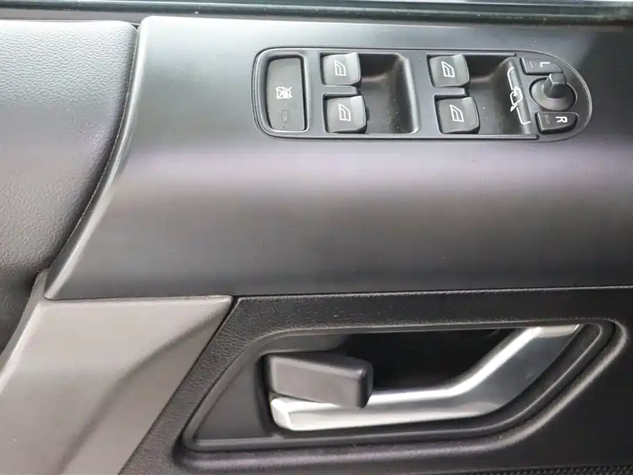 Land Rover Freelander 2 2008 — фото 12