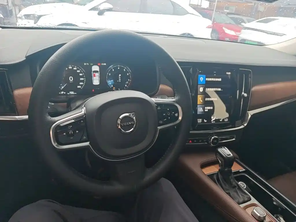 Volvo S90 2019 — фото 10
