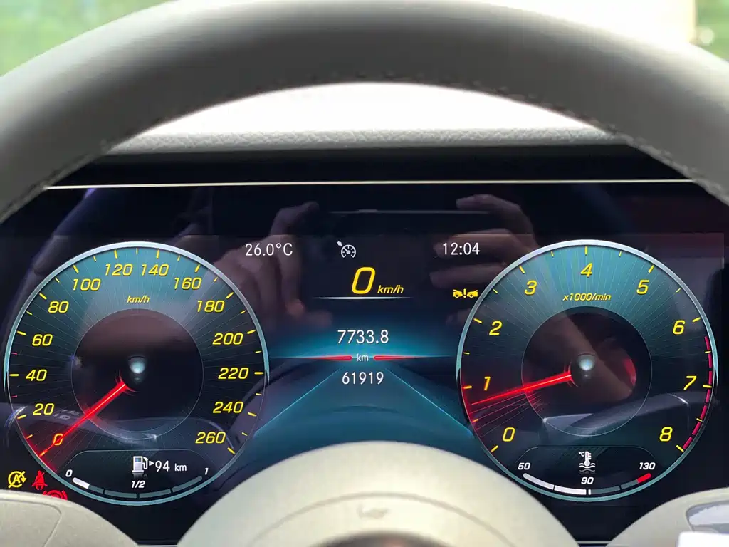 Mercedes-Benz E-Class 2023 — фото 18