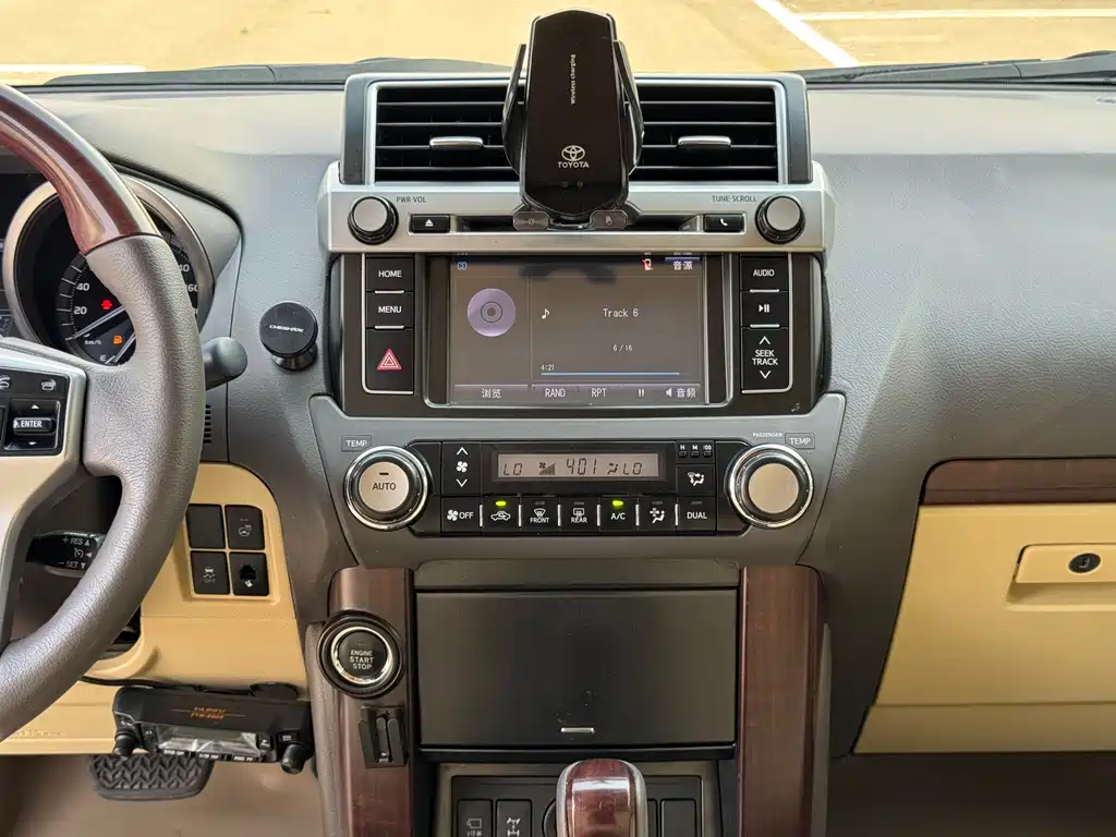 Toyota Prado 2014 — фото 17