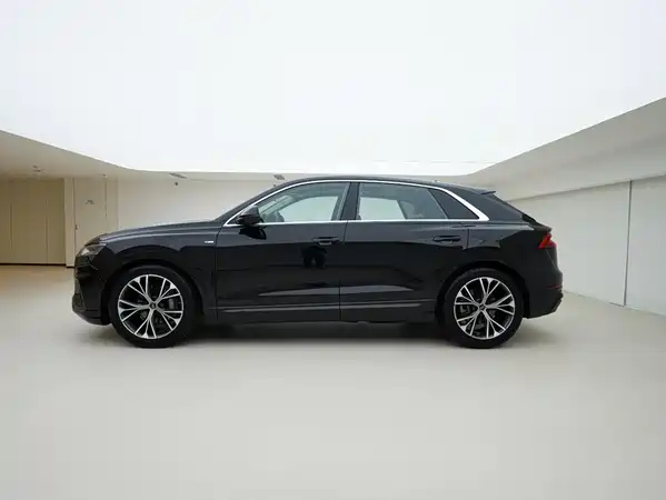 Audi Q8 2023