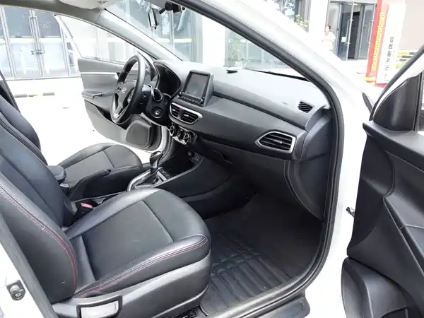 Hyundai Yuedong 2018