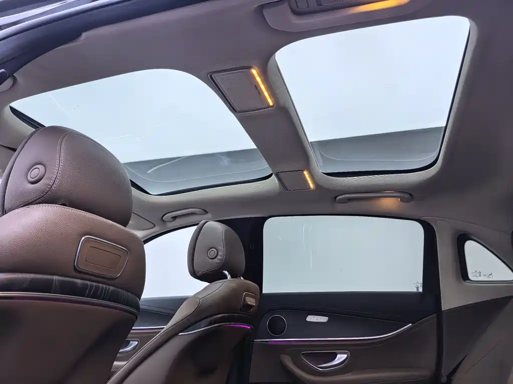 Mercedes-Benz E-Class 2020 — фото 12