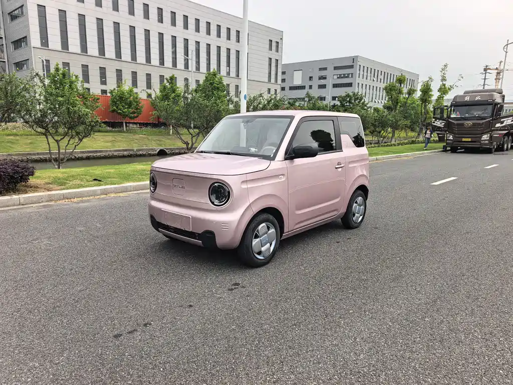 Geely Galaxy Panda 2024 — фото 1