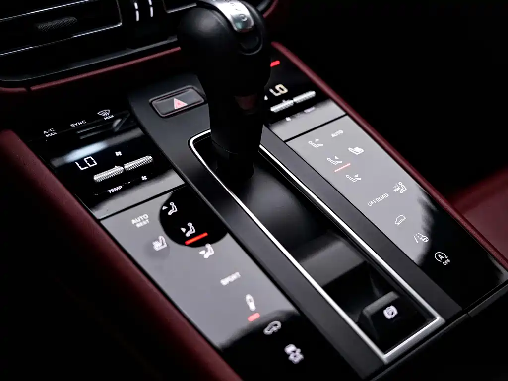 Porsche Macan 2022 — фото 26