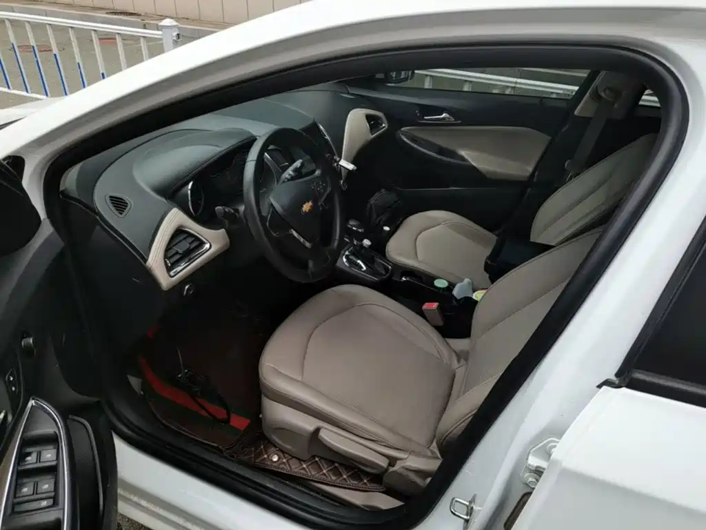 Chevrolet Cruze 2015 — фото 15