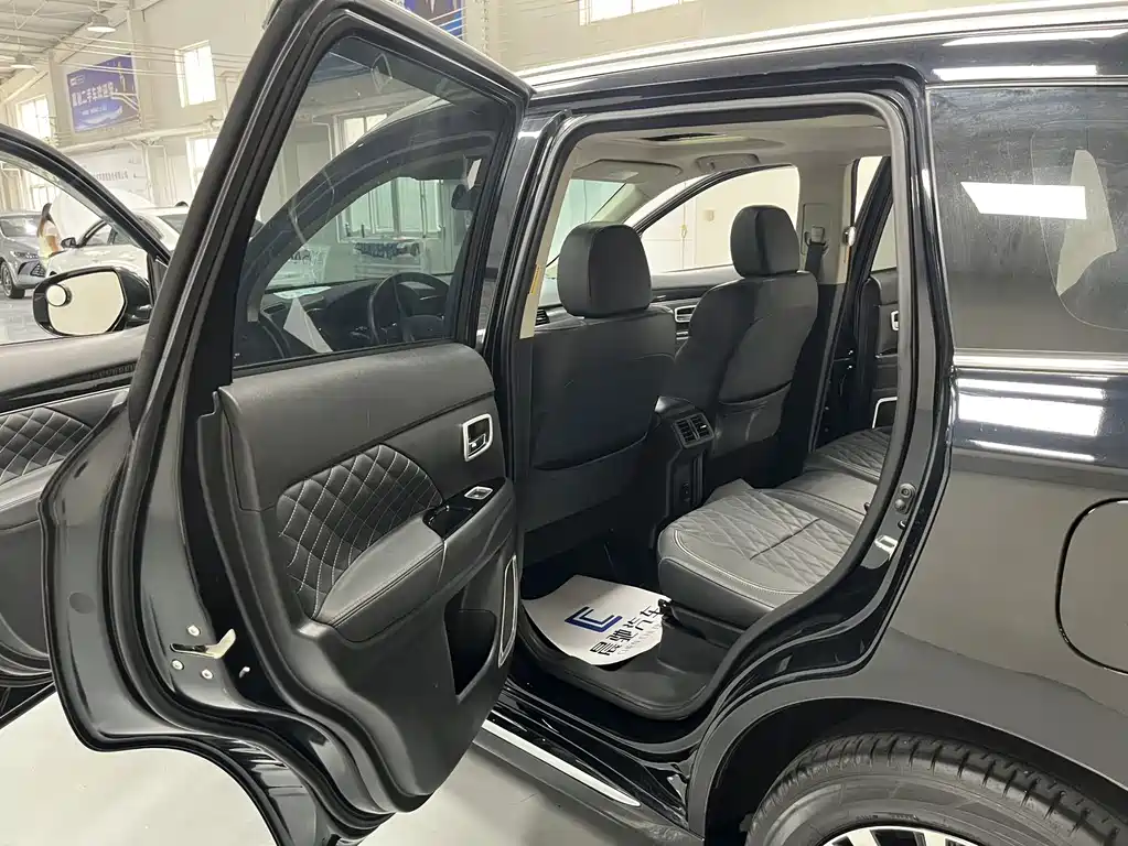 Mitsubishi Outlander 2022 — фото 12