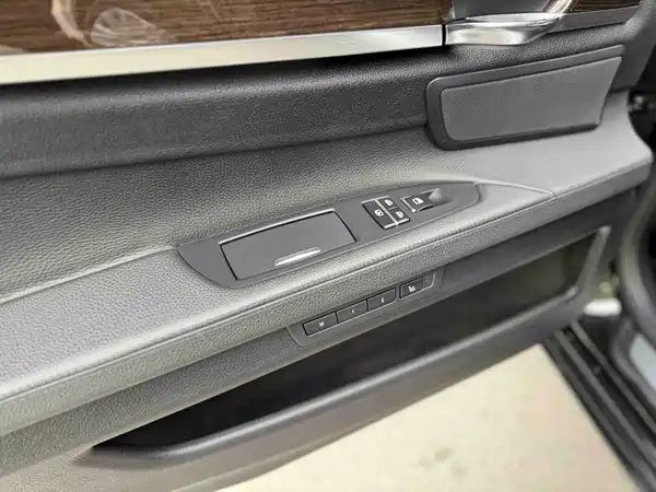 BMW 7 Series 2009