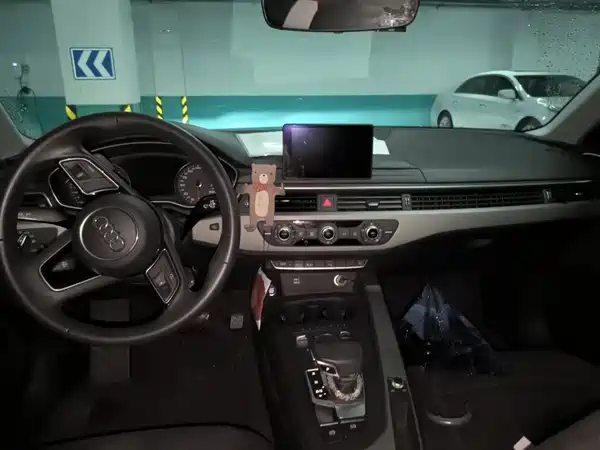 Audi A4L 2019
