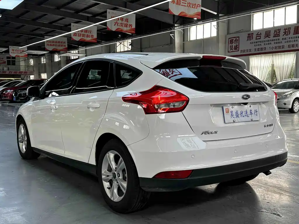 Ford Focus 2017 — фото 6