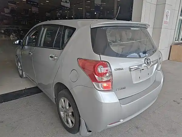 Toyota Yizhi 2014
