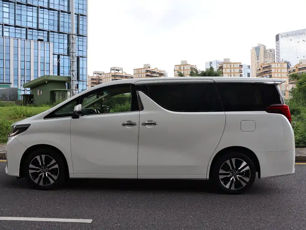 Toyota Alphard 2018