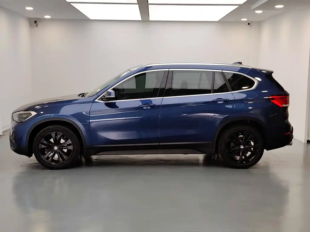 BMW X1 2021 — фото 8
