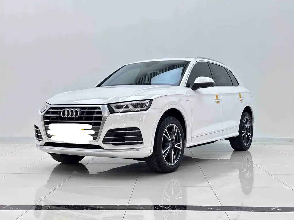 Audi Q5L 2021 — фото 1
