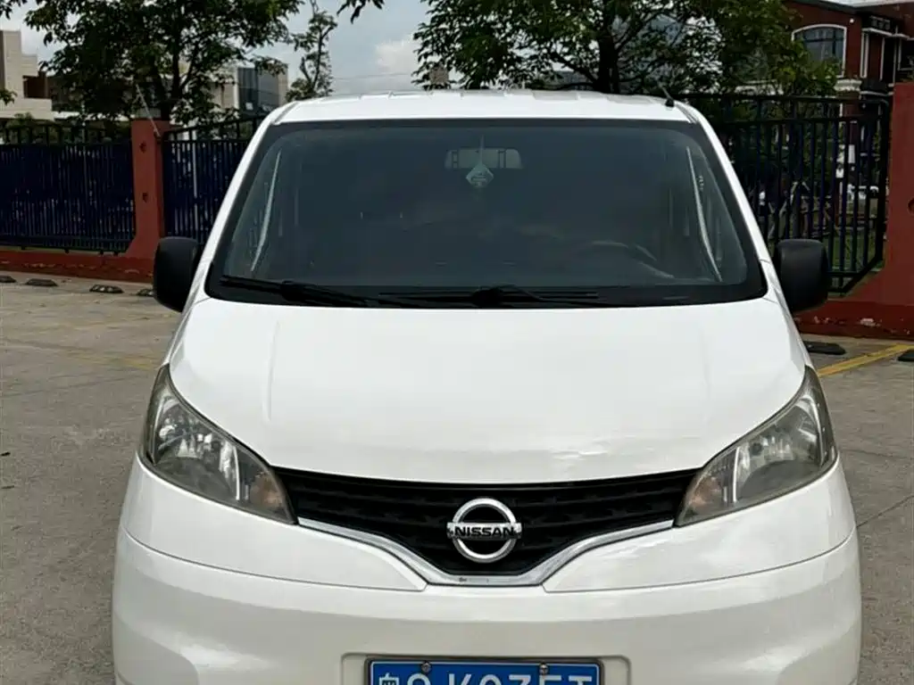 Nissan NV200 2013 — фото 2