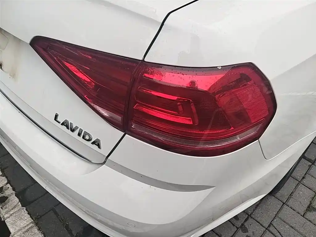 Volkswagen Lavida 2018 — фото 8