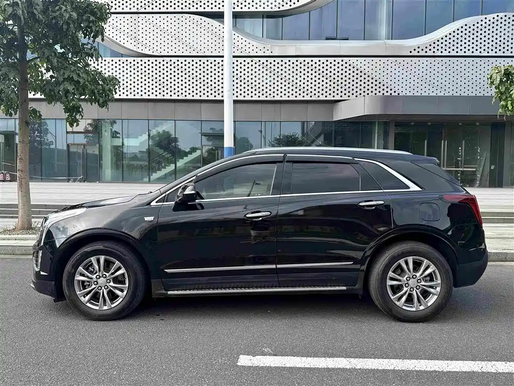 Cadillac XT5 2020 — фото 10