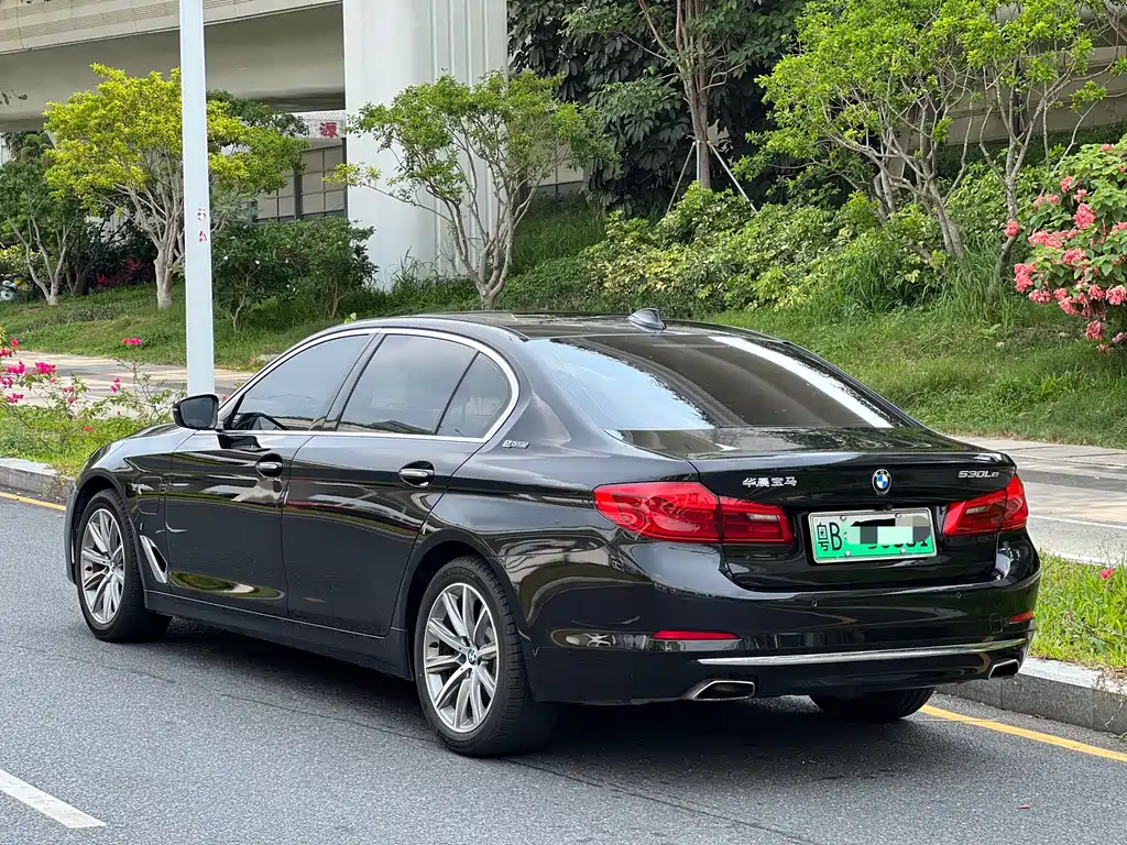 BMW 5 Series New Energy 2018 — фото 4