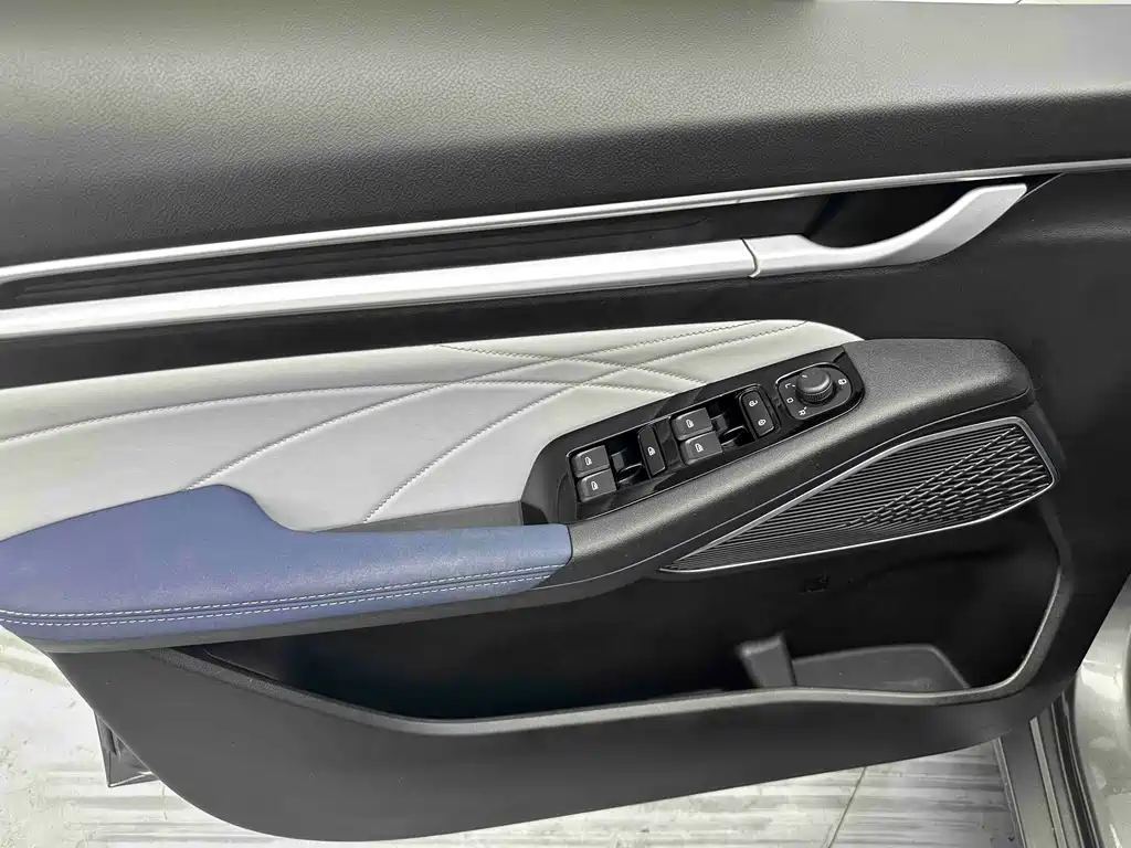 Geely Emgrand 2022 — фото 10